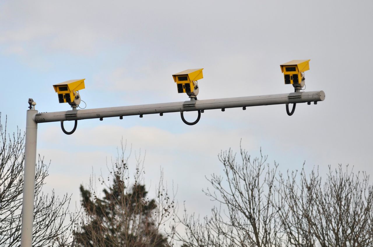 Uważaj na "późne żółte" - nowe fotoradary w 18 polskich miastach