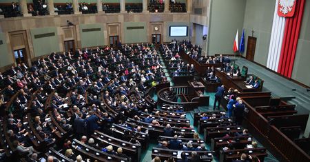 Polacy o sfałszowaniu wyborów. Zdumiewające wyniki sondażu