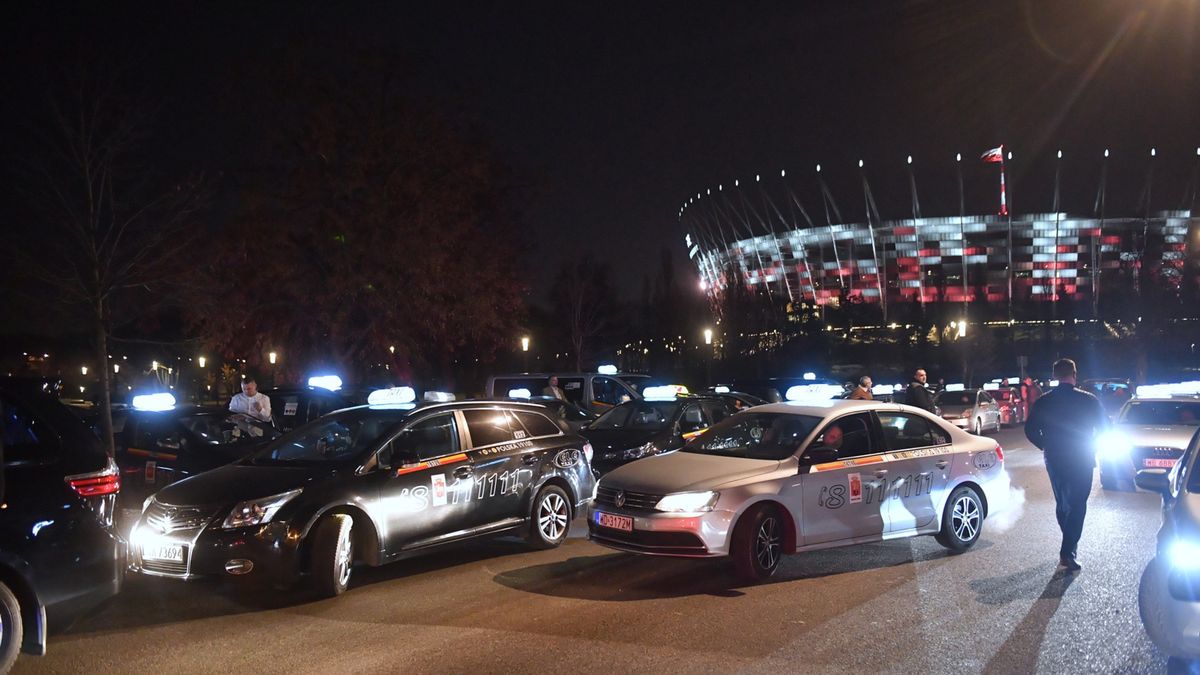 Manifestacja taksówkarzy w Warszawie