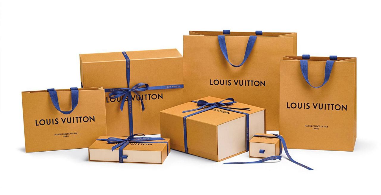 Nowe opakowania Louis Vuitton w kolorze "Imperial Saffron" (fot. Louis Vuitton)