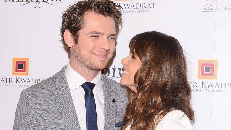 Marta Żmuda-Trzebiatowska i Kamil Kula w Teatrze Kwadrat - szczegóły stylizacji