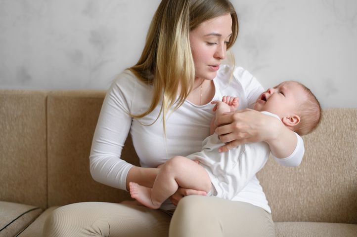 Płacz niemowlęcia to sposób komunikowania się z otoczeniem