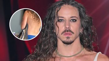 Michał Szpak nadaje z wanny i KOKOSI SIĘ w samych majtkach. Takimi widokami raczy fanów