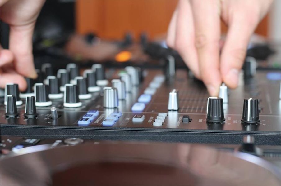 Za darmo: Otwarte warsztaty DJ-skie Open Decks Sessions
