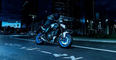 Nowa Yamaha MT-07. Więcej technologii, więcej stylu