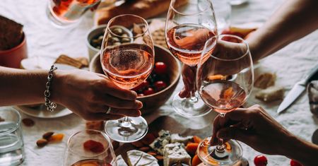 Wiadomo, co dzieje się z organizmem po miesiącu picia alkoholu. Oto skutki