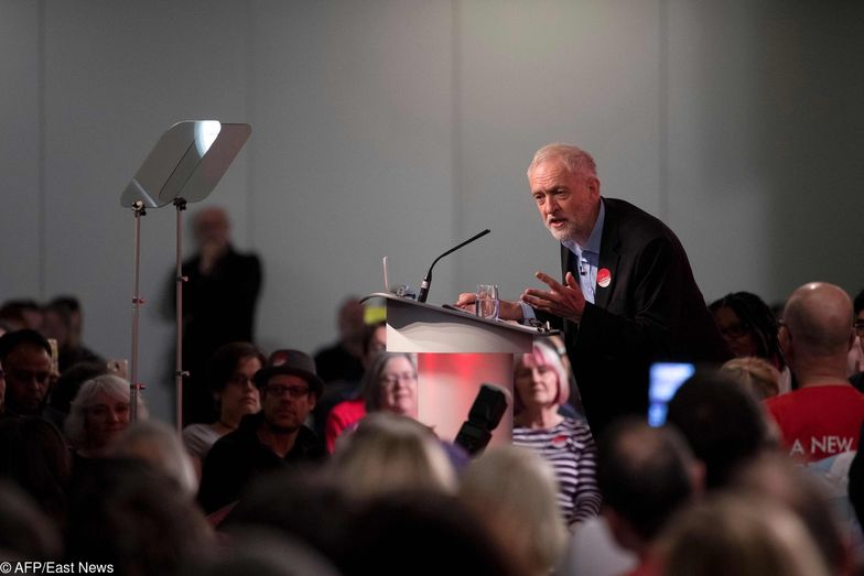 Leicester, 6 maja 2017 r. Przywódca Partii Pracy Jeremy Corbyn podczas wiecu wyborczego.