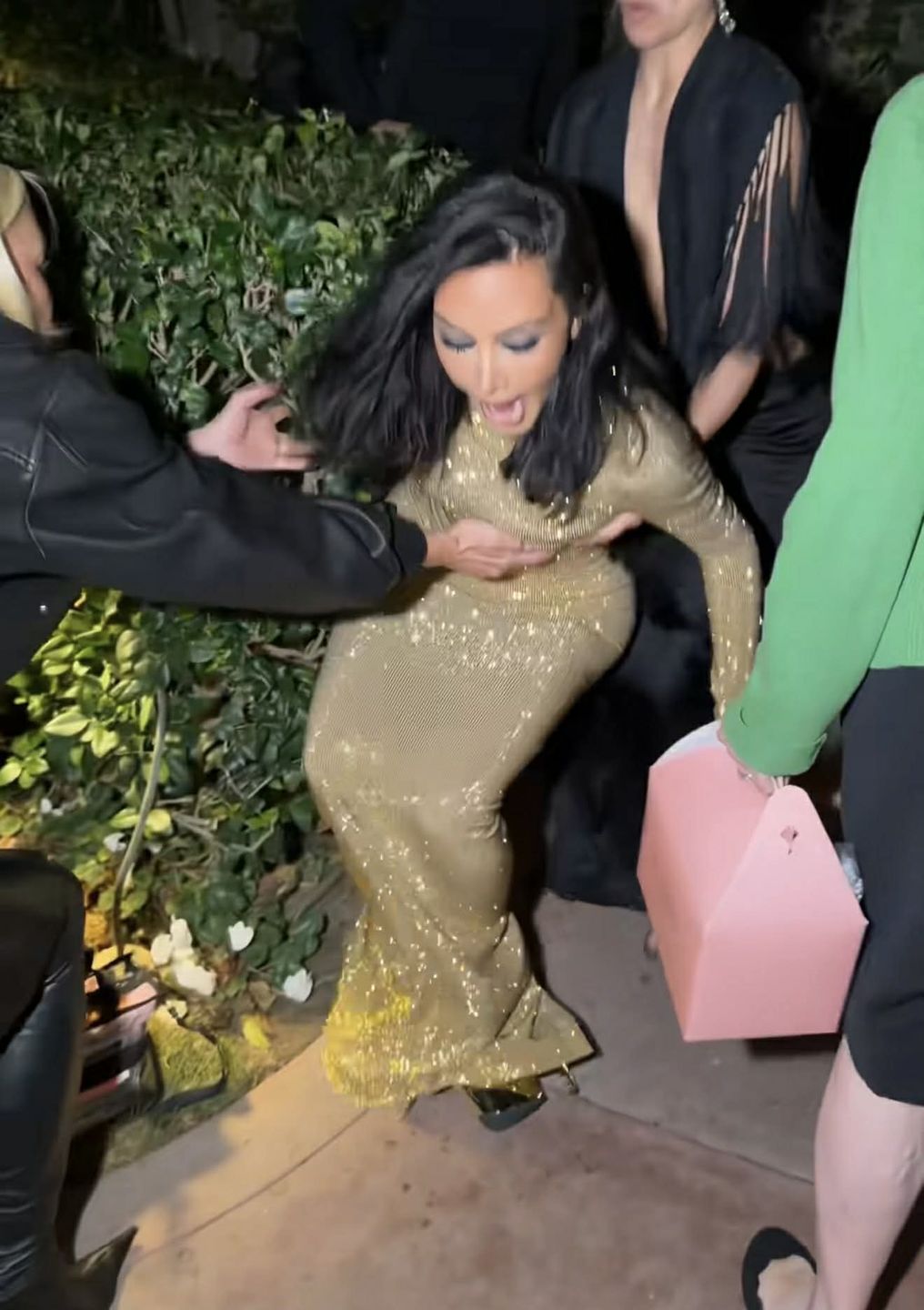 Kim Kardashian zaliczyła glebę przed oscarową imprezą