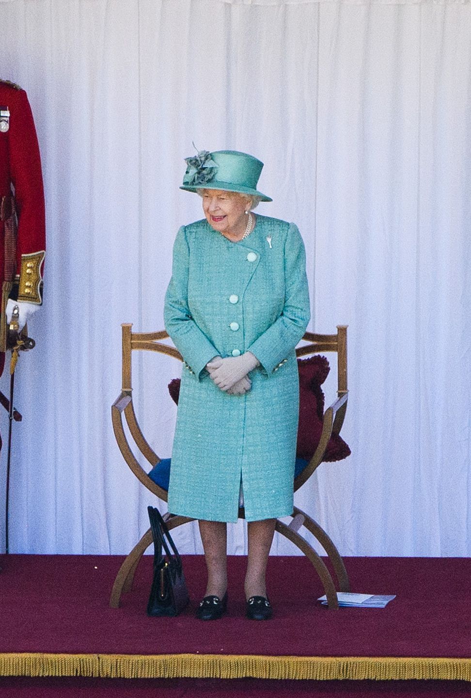 Królowa Elżbieta II podczas "Trooping the Colour 2020"