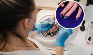 Koniec z czerwienią na święta. Czas na "blue aura nails"