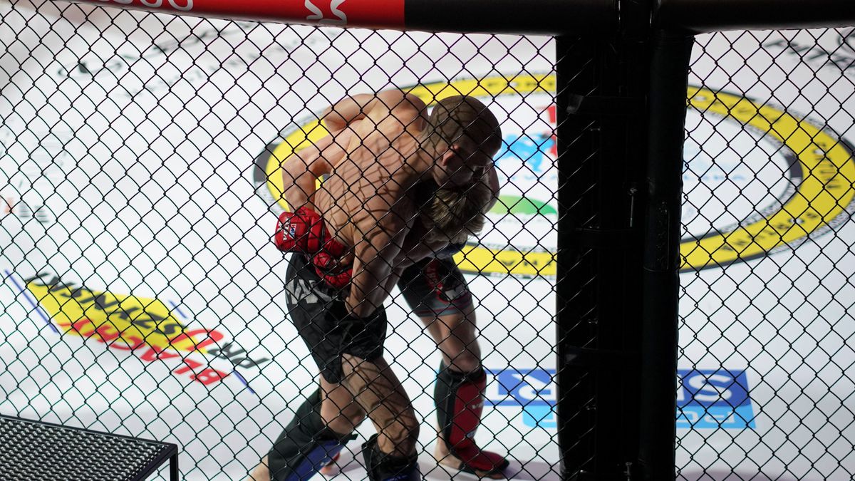 Walka podczas mistrzostw MMA Polska