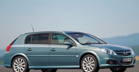 Używany Opel Signum - hatchback w klasie średniej