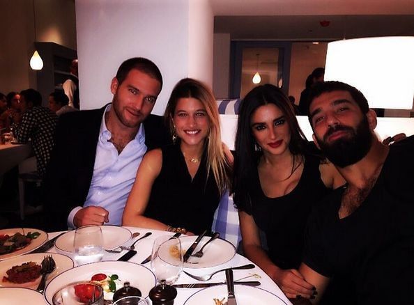 Aslihan Dogani i Arda Turan