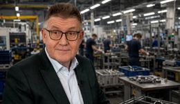 Prezes ujawnia ściemę. To samo, a płacisz więcej