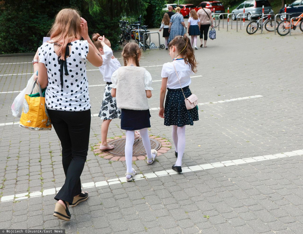 Pieniądze płyną już na konta rodziców. ZUS: potrzebny wniosek