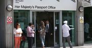Paraliż w biurach paszportowych. "Narodowy skandal i plama na reputacji rządu"