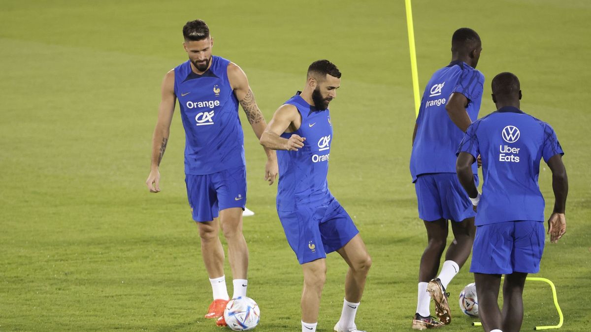 Getty Images / Jean Catuffe / Na zdjęciu: piłkarze reprezentacji Francji podczas treningu