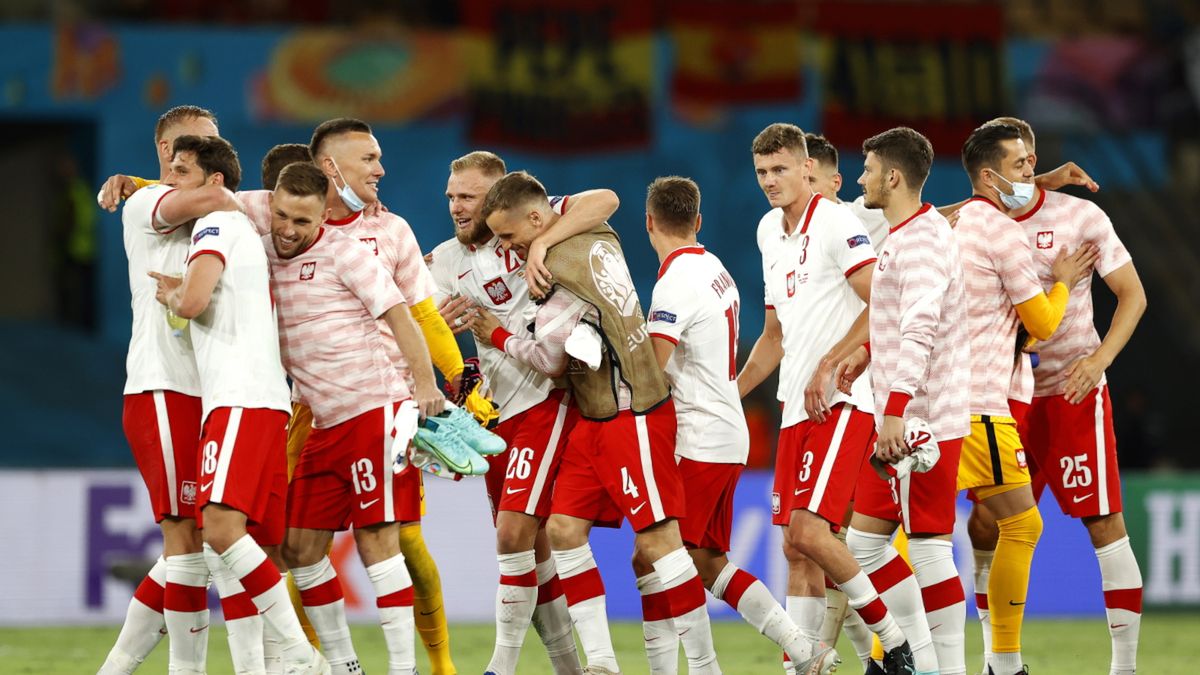 PAP/EPA / Marcel Del Pozo / Na zdjęciu: piłkarze reprezentacji Polski