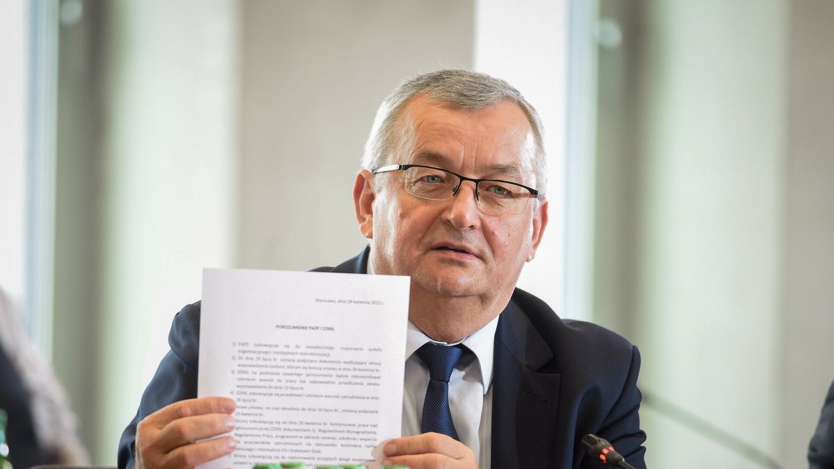 28 kwietnia podpisano porozumienie z kontrolerami ruchu lotniczego. "Rozejm" obowiązuje do 10 lipca 2022 r. 