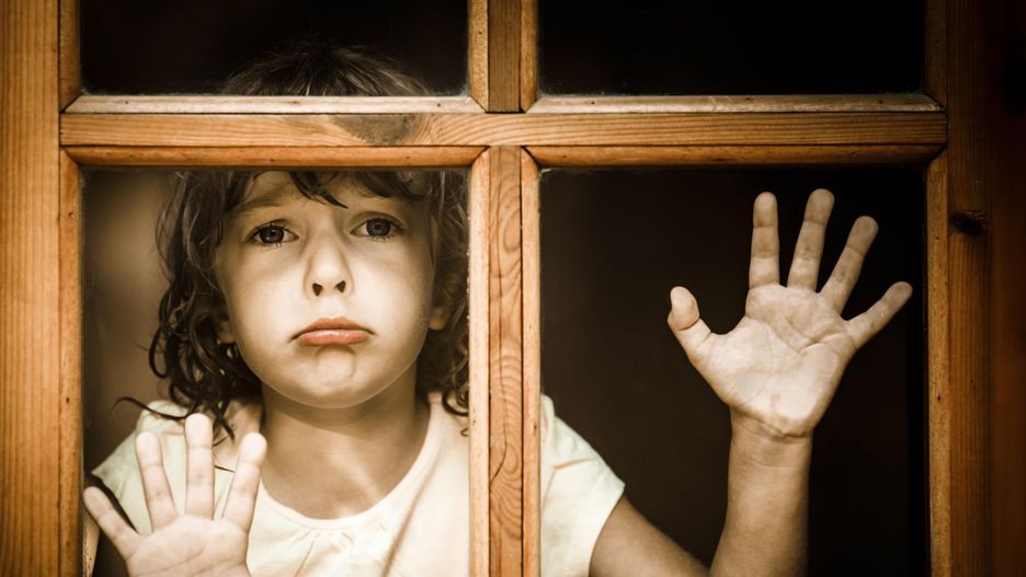 Każde wyjście z domu, nawet na krótki czas, powinno zawierać punkt: pożegnanie dziecka. 