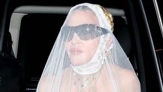 Rozgogolona Madonna z welonem na opuchniętej twarzy pędzi na afterparty po gali VMA (ZDJĘCIA)