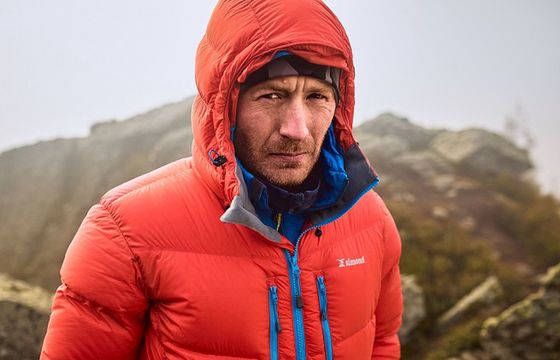 Decathlon w nowej reklamie pyta  "po co Ci te góry?