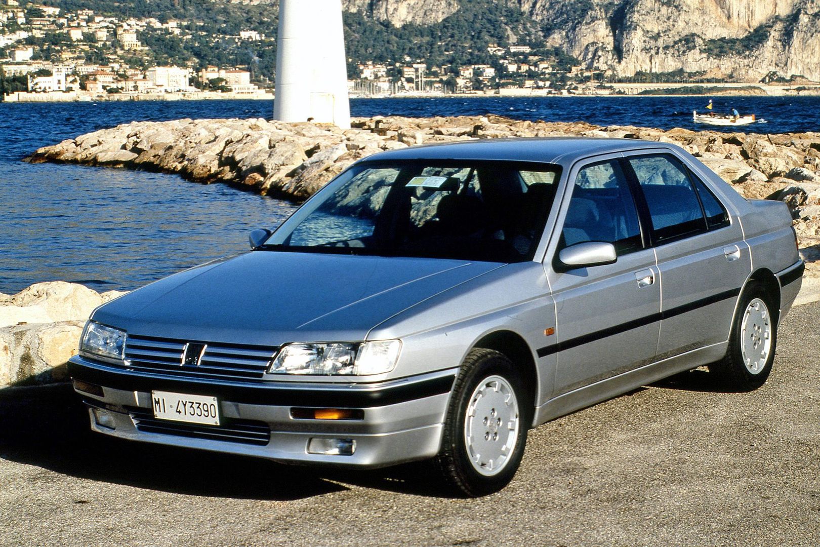 Peugeot 605