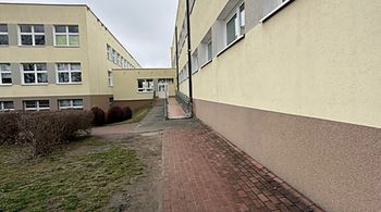 Warszawa: Deszcz zamieniał szkołę w jezioro. Znaleziono rozwiązanie