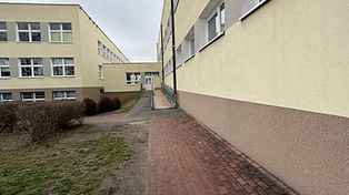 Warszawa: Deszcz zamieniał szkołę w jezioro. Znaleziono rozwiązanie