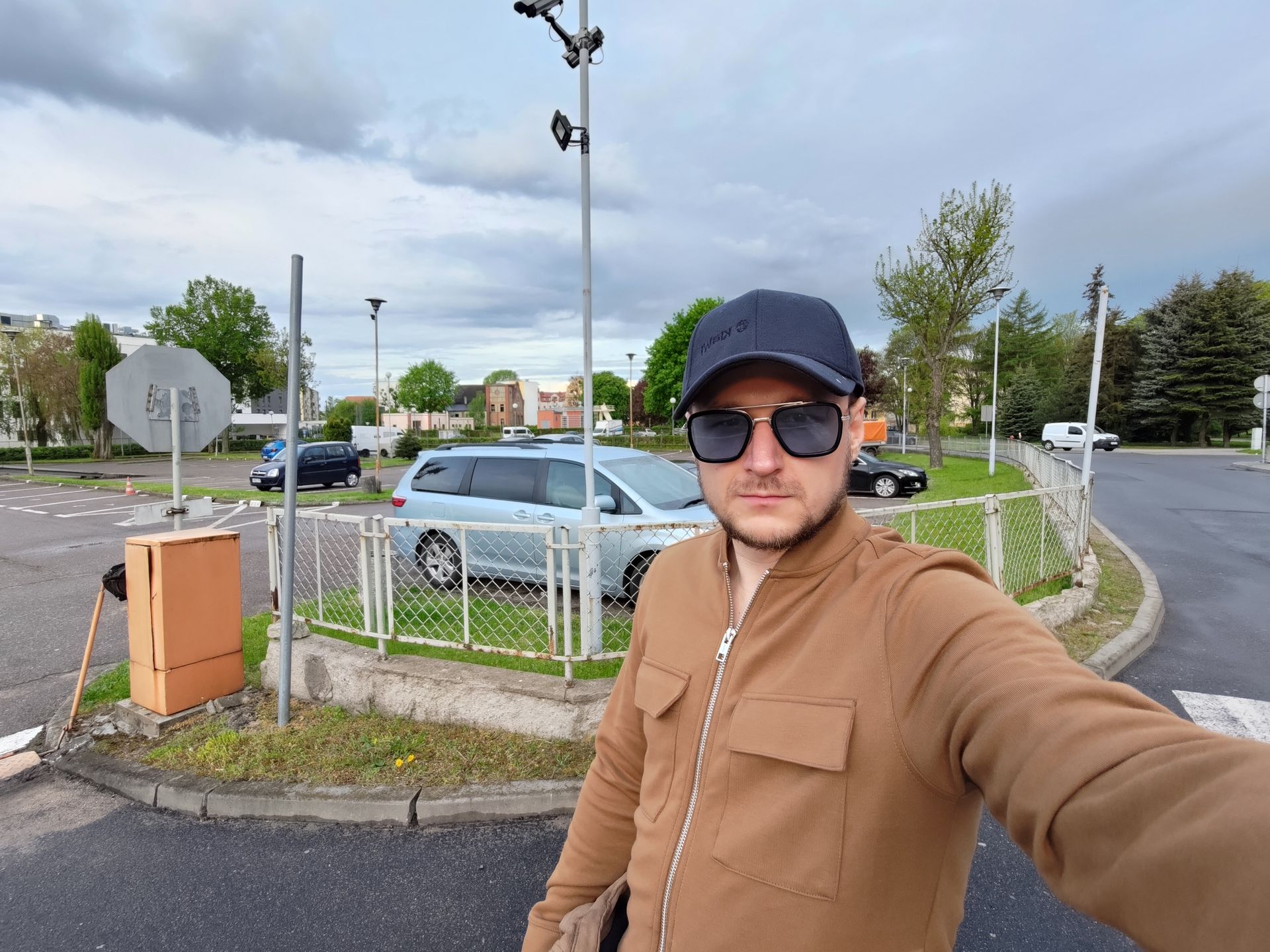 Smartfon inny niż (prawie) wszystkie. ASUS Zenfone 8 Flip: test 33