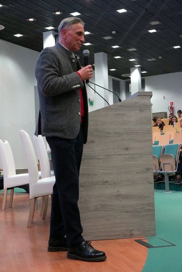 Konferencja naukowa pt. „Rola mikrokrążenia w stymulacji leczeni