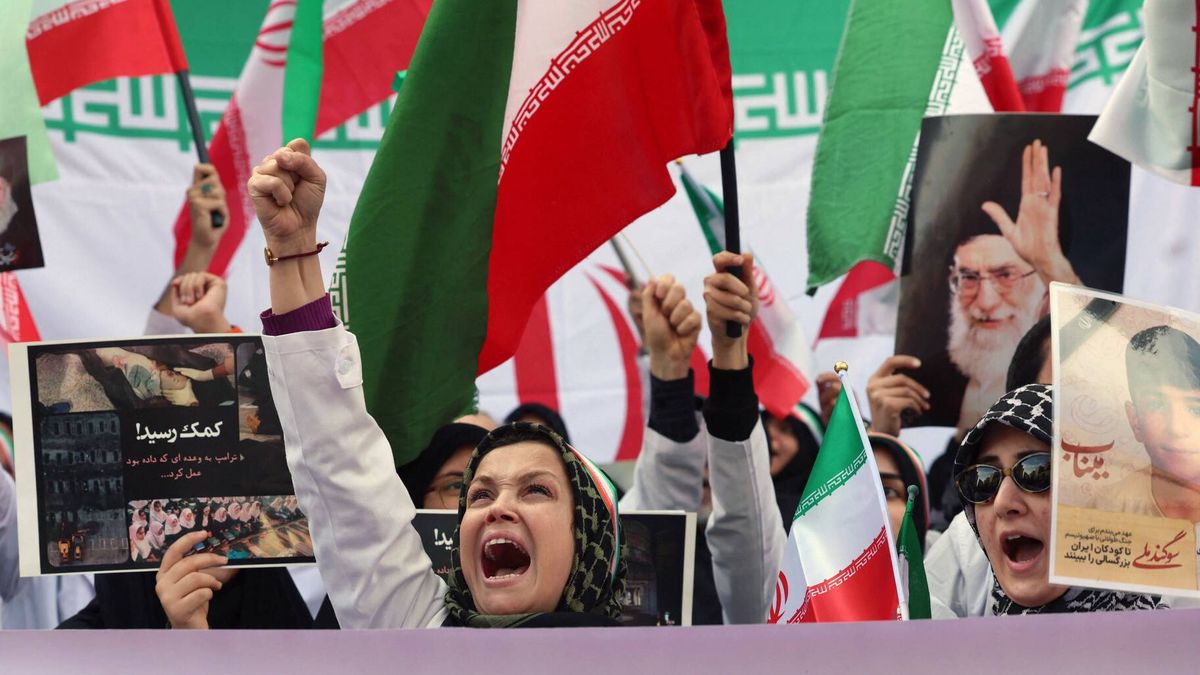 Protesty w Iranie po zamordowaniu przywódcy kraju Ali Chamenei;e