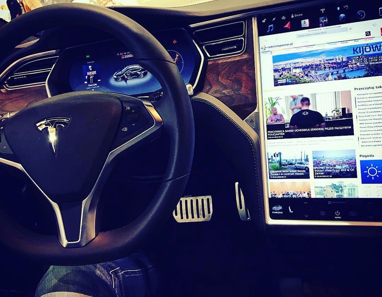 Przełomowa ugoda Tesli w sprawie śmiertelnego wypadku