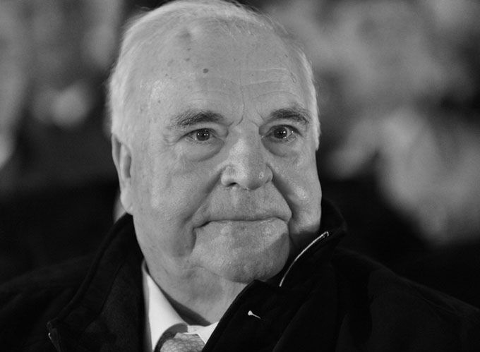 Helmut Kohl nie żyje