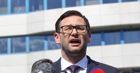 Obajtek się skarży. Jego dziecko płacze przez atak na niego