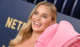 Nowy trend w świecie manicure. "Jelly pink nails" nosi Margot Robbie