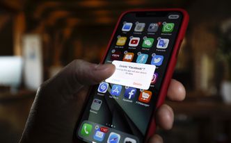 Facebook w tarapatach. "Pora skasować konto?"