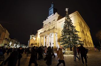Lublin: Choinka miejska i świąteczne iluminacje już świecą