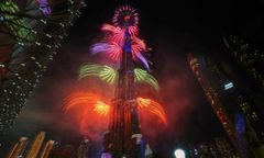 Sylwester w Dubaju. Burdż Chalifa rozświetlona fajerwerkami