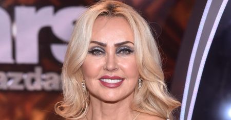U Teresy Werner bez zmian: pręży się w bikini, a fani przyrównują ją do Afrodyty