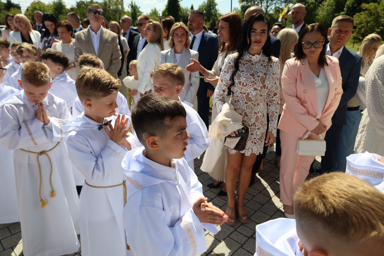 W tym ważnym dniu dzieciom towarzyszyły rodziny, najbliżsi i znajomi
