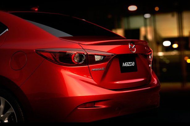 Nowa Mazda3 sedan na pierwszym zdjęciu