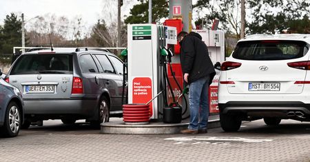 Najazd niemieckich kierowców. Przyjeżdżają zatankować w Zgorzelcu