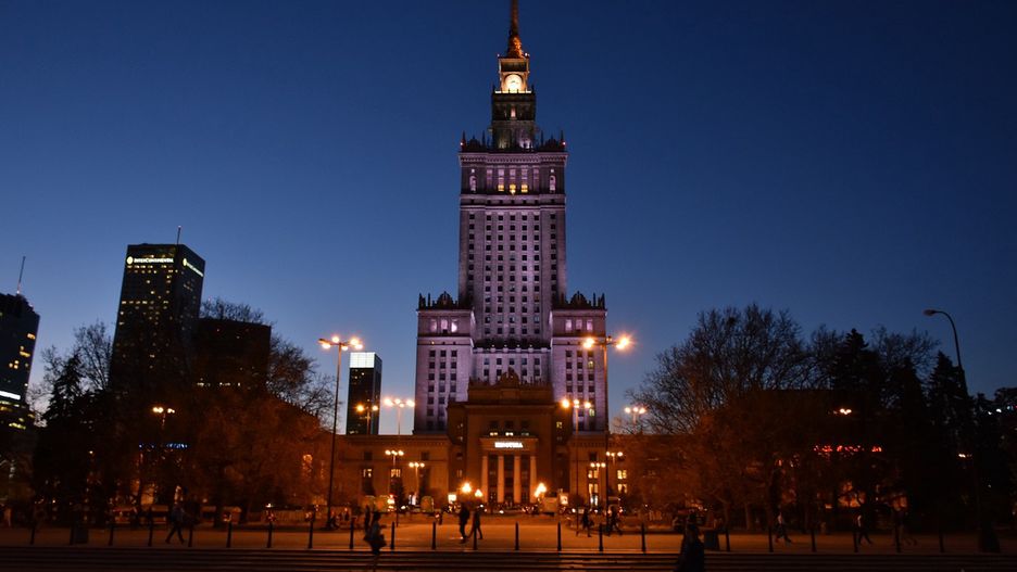 Warszawa może trafić do czerwonej strefy. Co to oznacza dla mieszkańców? Wyjaśniamy