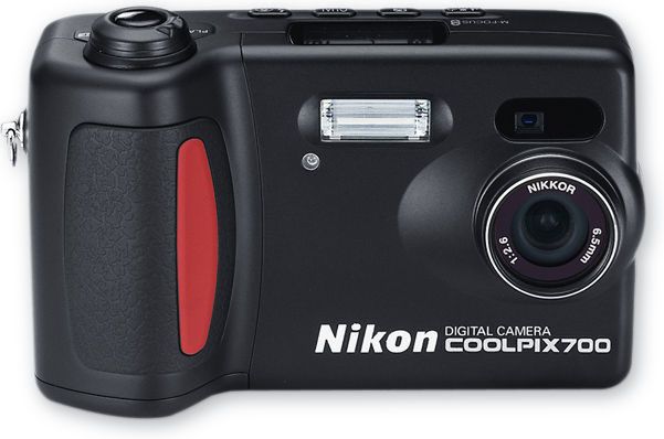 Nikon Coolpix 700