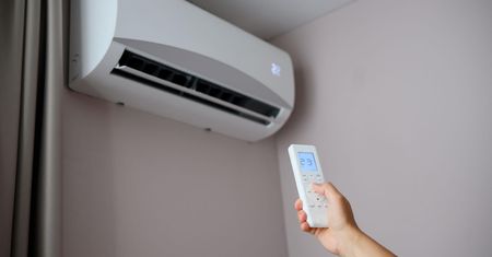 Czym grozi nierozsądne korzystanie z klimatyzacji? Eksperci mówią o syndromie chorego budynku