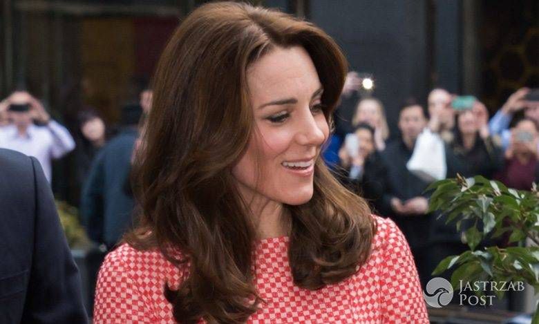 Księżna Kate znów zachwyciła skromną stylizacją, a Brytyjki oszalały na jej punkcie