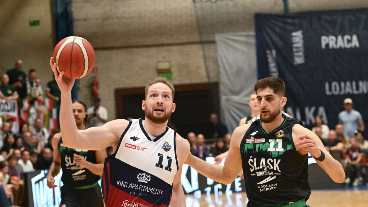 PAP / Marcin Bielecki / Na zdjęciu z lewej: Aleksander Dziewa