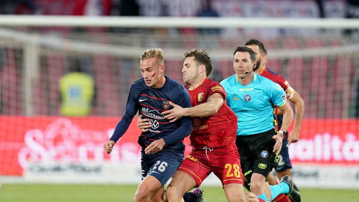 Getty Images / Gabriele Maricchiolo/NurPhoto / Na zdjęciu: Mateusz Praszelik (z lewej)