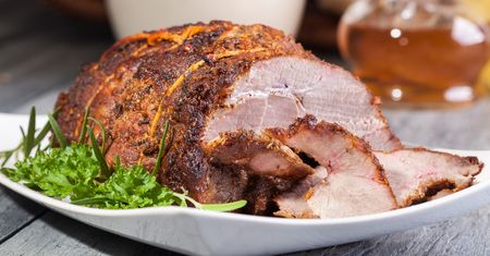 Karkówka nie tylko na grilla. Upieczona w ten sposób będzie prawdziwym rarytasem na święta